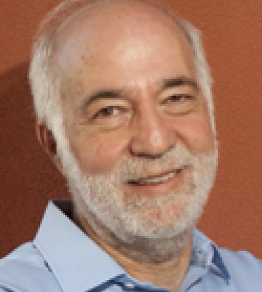 Headshot of Daniel Sperling